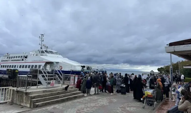 Marmara'da fırtına deniz ulaşımını etkiledi