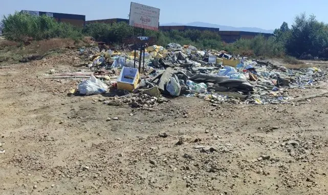 Efeler'de zabıta ekipleri çevre kirliğine geçit vermedi