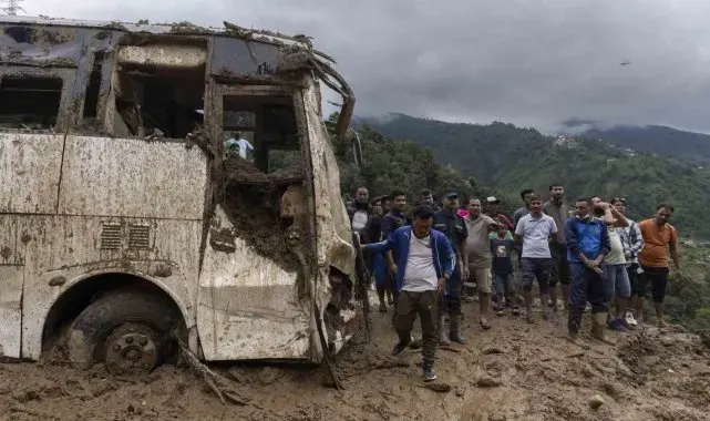 Nepal'deki sel ve toprak kaymalarında can kaybı 151'e yükseldi