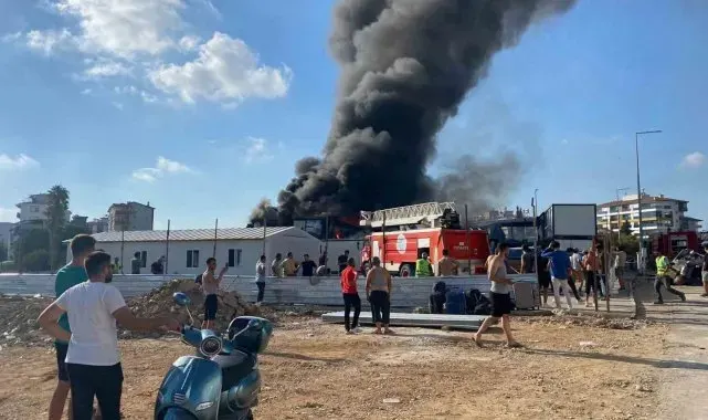 Antalya'da işçilerin kaldığı konteynerlerde yangın