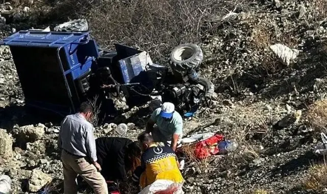 Sivas'ta çapa motoru şarampole yuvarlandı: 1 ölü 1 yaralı