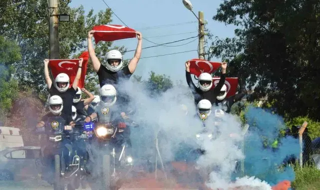 Yunus timlerinden nefes kesen gösteri