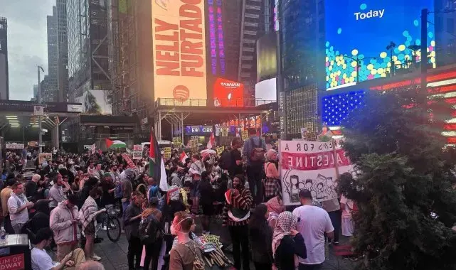 New York'ta binlerce kişi Netanyahu'yu protesto etti