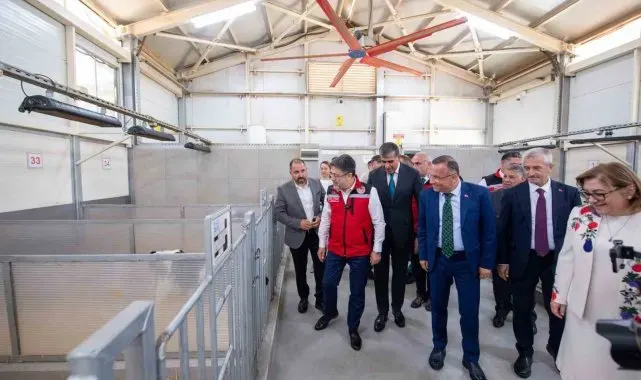 Bakan Yumaklı Lidersan çiftliğine hayran kaldı
