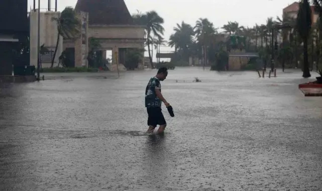 ABD'de Helene Kasırgası karaya çıktı: 3 ölü
