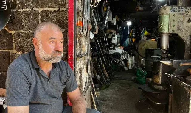 Demircilikte yarım asrı geride bırakan ağabey kardeş, şimdilerde yetiştirecek çırak bulamıyor