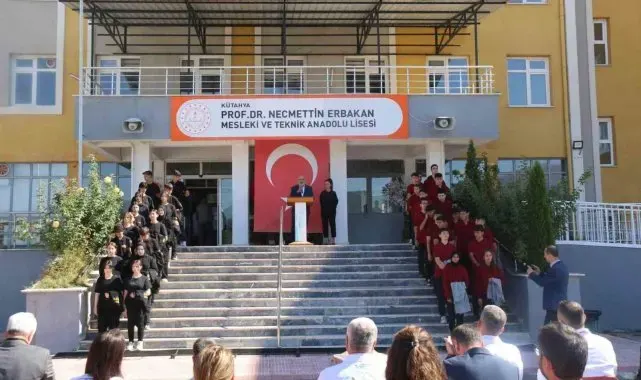 Kütahya İl Milli Eğitim Müdürü Hasan Başyiğit, mesleki eğitimin önemine vurgu yaptı