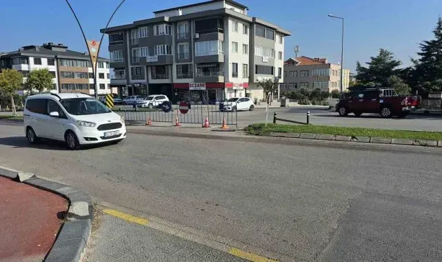 Bandırma'da yol kapandı, işler karıştı