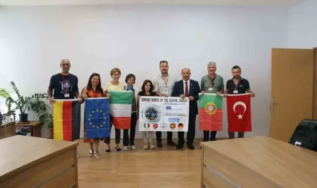 Avrupa'dan 10 öğretmen Kütahya'ya konuk oldu
