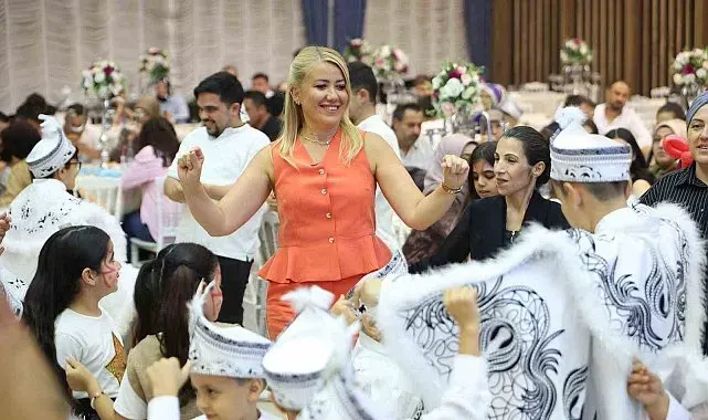 Merkezefendi'de 6. kez düzenlenen sünnet şöleni çocukların yüzünü güldürdü