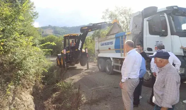 Canik'te kırsalda yol çalışması
