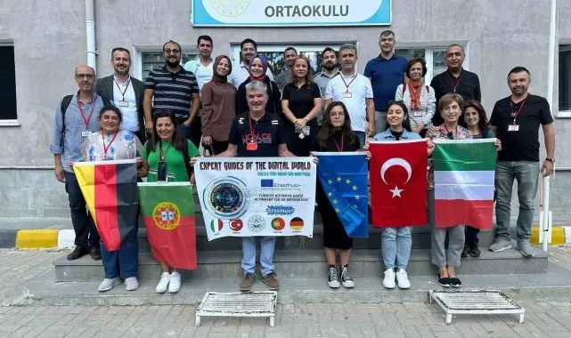 Altınkent Ortaokulunda "dijital güvenlik" eğitimleri başladı