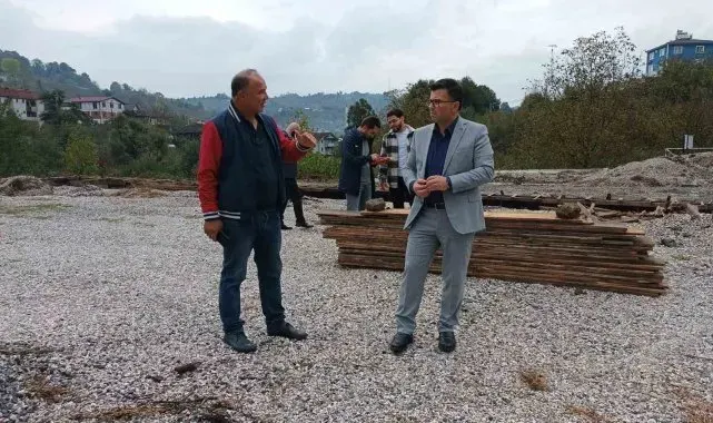Kabalak Mahallesi'ne halı saha kazandırılıyor