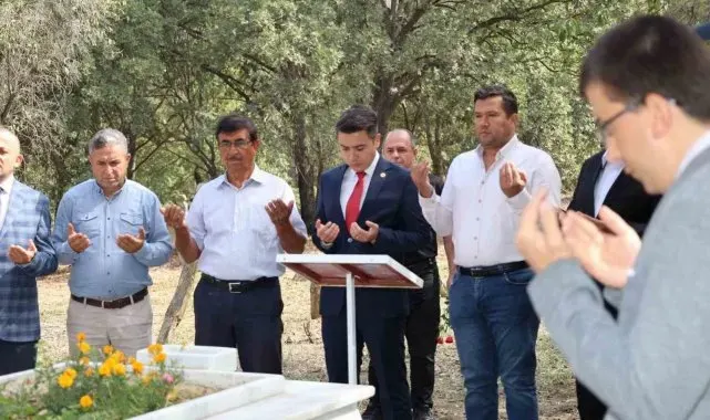 Karacasu'da Şehit Akar mezarı başında anıldı