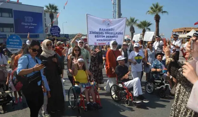 Ayvalık'ta 32'si düzenlenen "Engelliler Şenliği" coşkusu