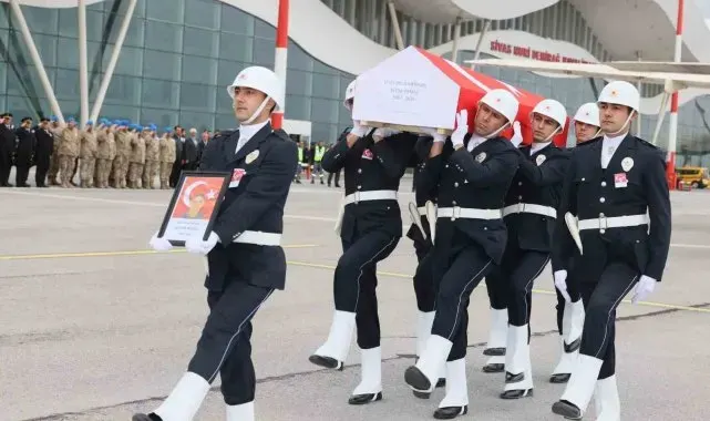 Şehit polis Şeyda Yılmaz'ın cenazesi memleketi Sivas'a getirildi