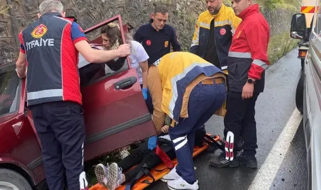 Zonguldak'ta otomobil kanala düştü: 2 yaralı