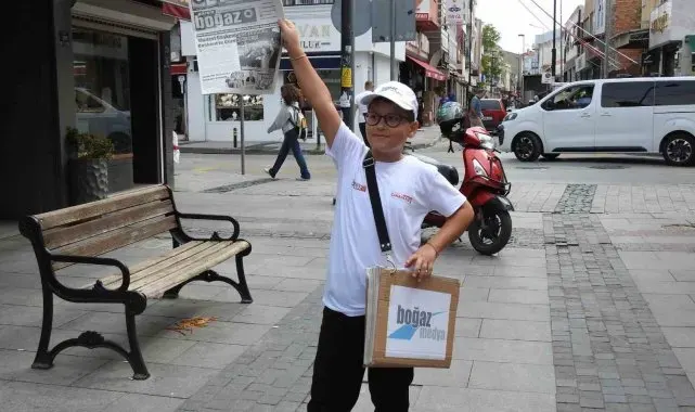 Çanakkale'de nostaljik gazete dağıtımı