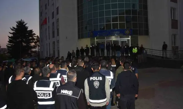 Narkotik operasyonunda 16 kişi tutuklandı