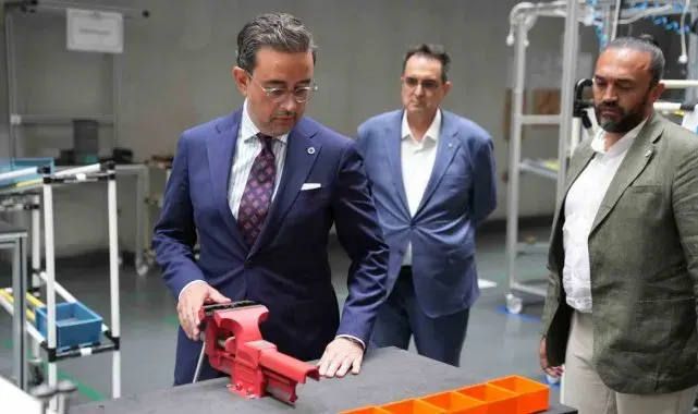 DSO heyeti, Denizli Model Fabrika için İzmir'de önemli temaslarda bulundu
