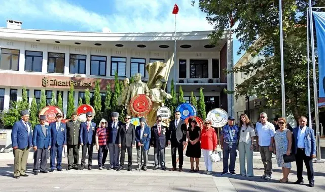 Gaziler Günü Çeşme'de törenle kutlandı