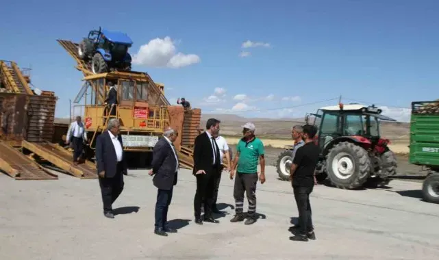 Malazgirt'te şeker pancarı alımı başladı