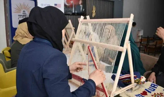Siverek'te Suriyeli kadınlara yönelik meslek kursları devam ediyor