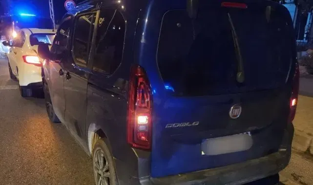 Çaldığı araçla kaza yaptı, jandarmanın dikkatinden kaçamadı