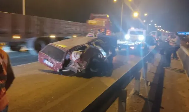 Kazada hurdaya dönen Tofaş'ın sürücüsü yaralandı