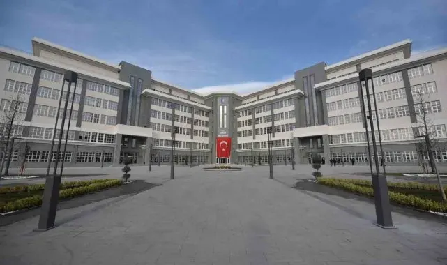 Çorum Belediyesi 3,7 milyon TL kırtasiye yardımı yaptı