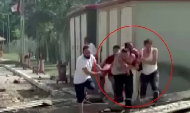 Sakarya'daki patlama sonrası ilk anlar: Yaralıyı böyle taşımışlar