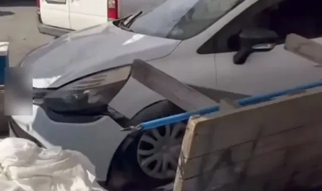 Beykoz'da fren yerine gaza basan sürücü pazar alanına daldı: 2 yaralı