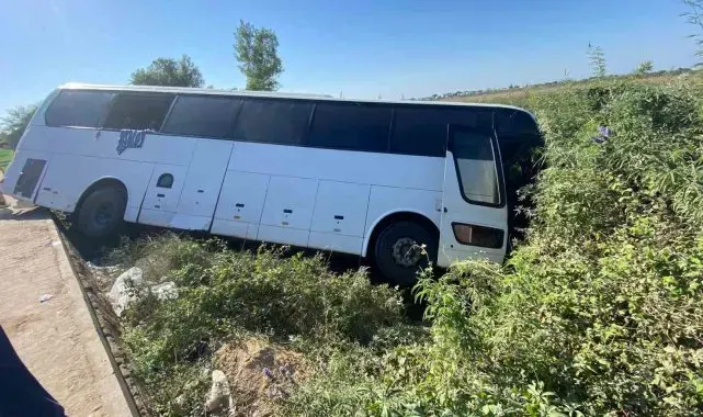 Otel servisi şarampole uçtu: 7 yaralı