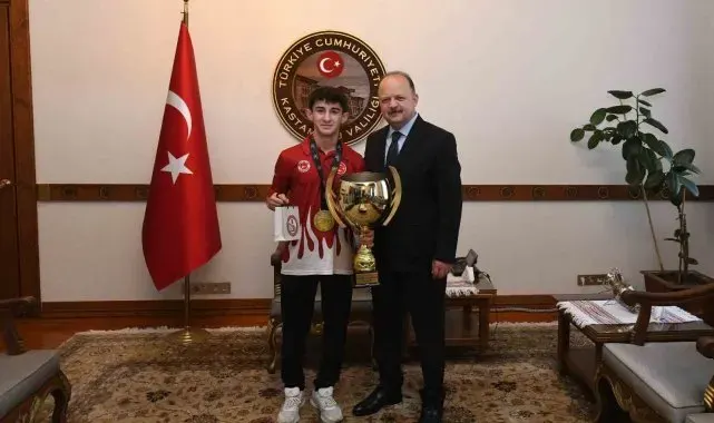 Vali Dallı: "Gençlerimize imkanlarımız dahilinde, her türlü desteği vermeye devam edeceğiz"
