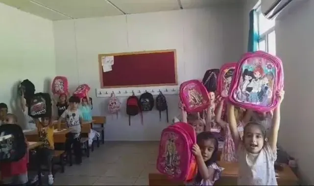 Adıyaman'daki 250 depremzede öğrenciye kırtasiye yardımı