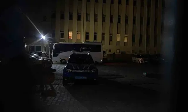 Narin Güran cinayetinde serbest bırakılanlar jandarma eşliğinde adliyeden çıktı