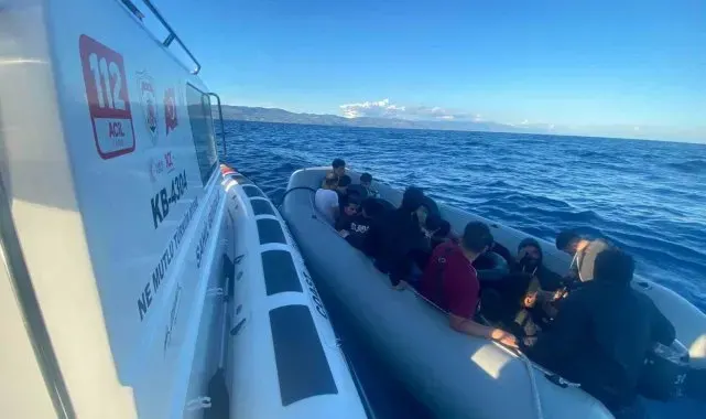 Çanakkale'de mobil radarın tespit ettiği 17 kaçak göçmen yakalandı