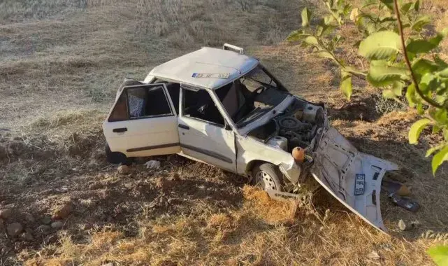 Adıyaman'da otomobil şarampole yuvarlandı: 5 yaralı