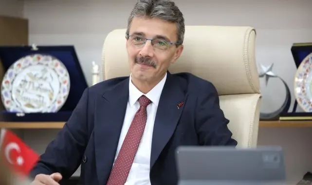Erenler'de park ve bahçelerde çalışmalar sürüyor