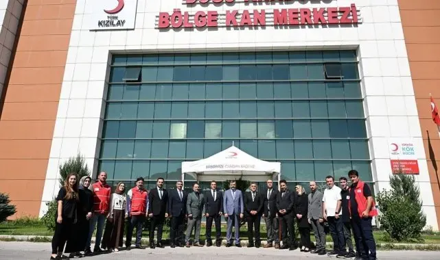 Vali Çiftçi'den Kızılay Kan Merkezi'ne ziyaret