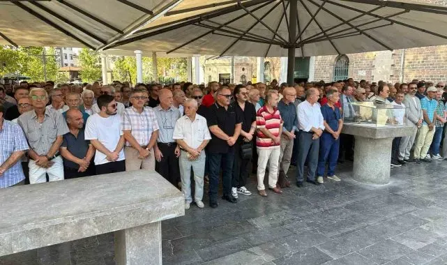 Ahmet Esmer son yolculuğuna uğurlandı