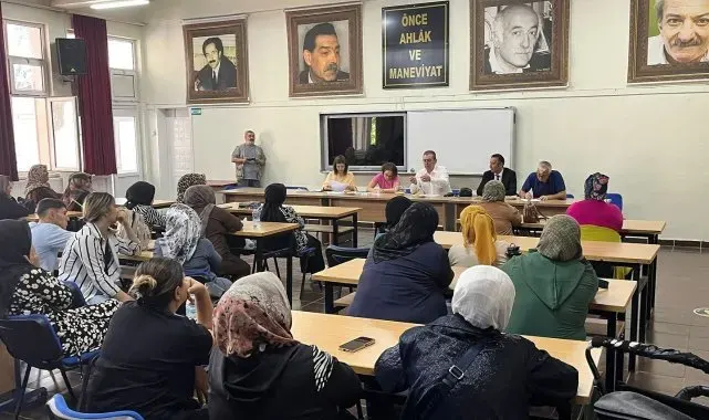 Gediz'de işgücü uyum programı kapsamında kura çekimi yapıldı