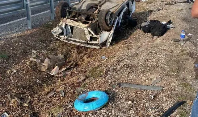 Konya'da otomobil refüje devrildi: 5 yaralı