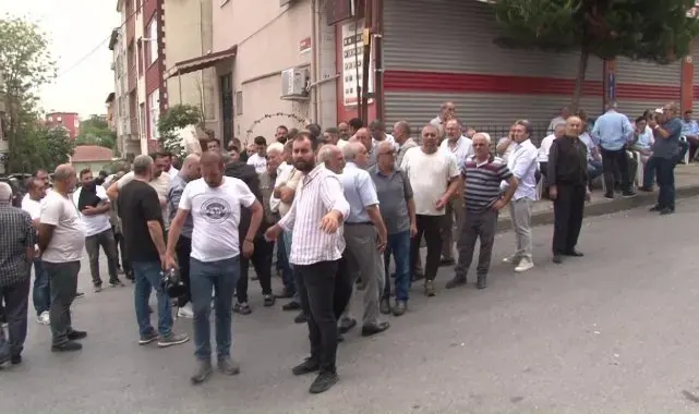 Sultanbeyli'de 1 TL için çıkan kavgada baba ve kızı öldürüldü