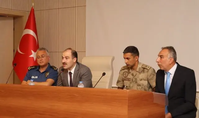 Oltu'da eğitim için güvenlik zirvesi