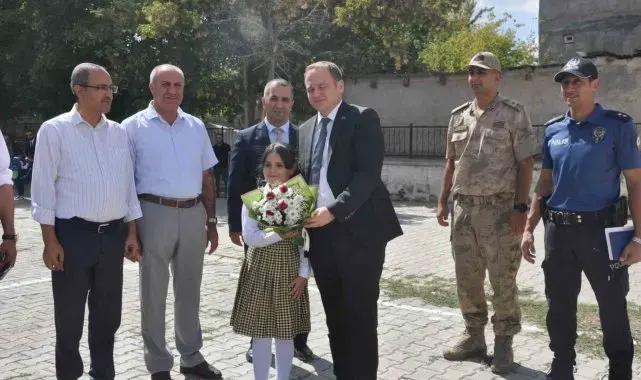 Bulanık'ta ilk ders zili çaldı