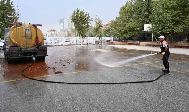 Battalgazi'de okul bahçeleri temizlendi