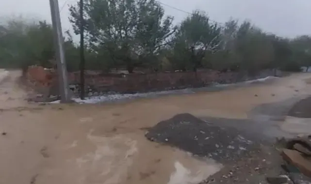 Tokat'ta dolu ve sağanak etkili oldu