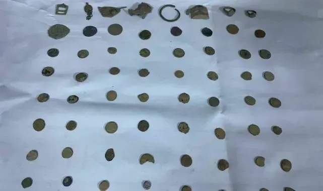 Uşak'taki operasyonlarda makaron, sikke ve tarihi obje ele geçirildi