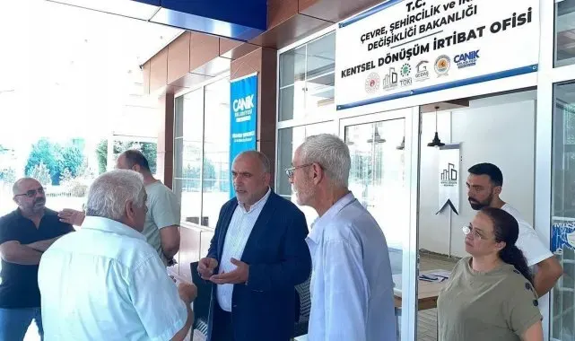 Başkan Sandıkçı: "Hemşehrilerimizi sağlam ve güvenli konutlarla buluşturacağız"